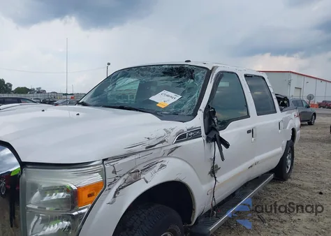 2011 Ford F-250 Lariat z USA, uszkodzony, nr VIN 1FT7W2BT1BEB64699